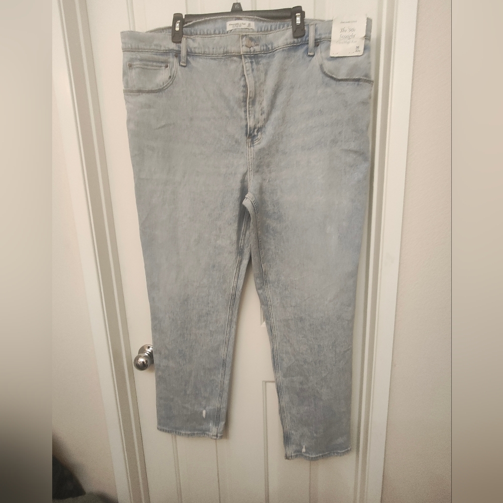 Abecrombie and fich Light 90's Wash Denim Jeans